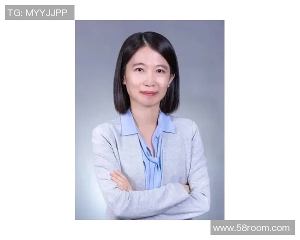 对话张芳：回顾她的足球生涯与未来展望的深度访谈