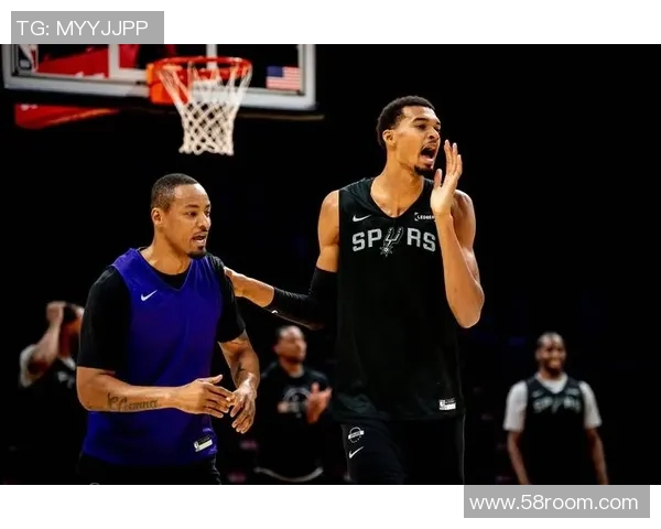 2015年热火与马刺季前赛精彩对决回顾与分析